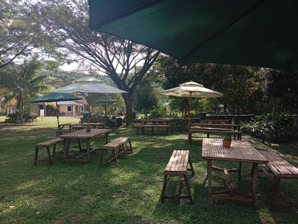 Lemuni Retreat & Training Centre - Kerling, Selangor Hotel Екстериор снимка