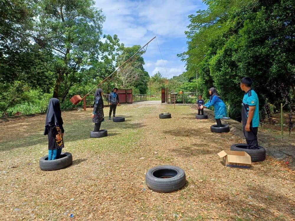 Lemuni Retreat & Training Centre - Kerling, Selangor Hotel Екстериор снимка
